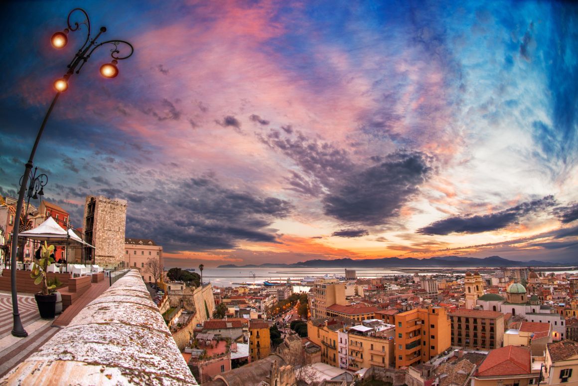 Cagliari z hradieb štvrte Castello