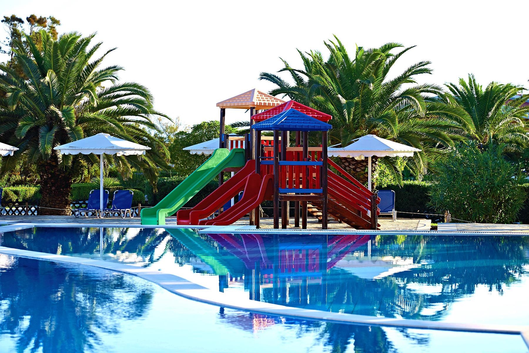 Roda Beach Resort & SPA *****
