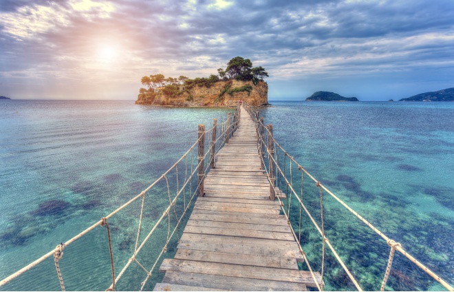 Lávka na ostrovček Agios Sostis