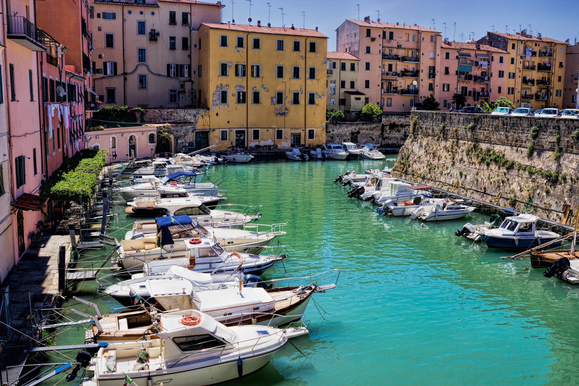 Lode na jednom z livornských kanálov