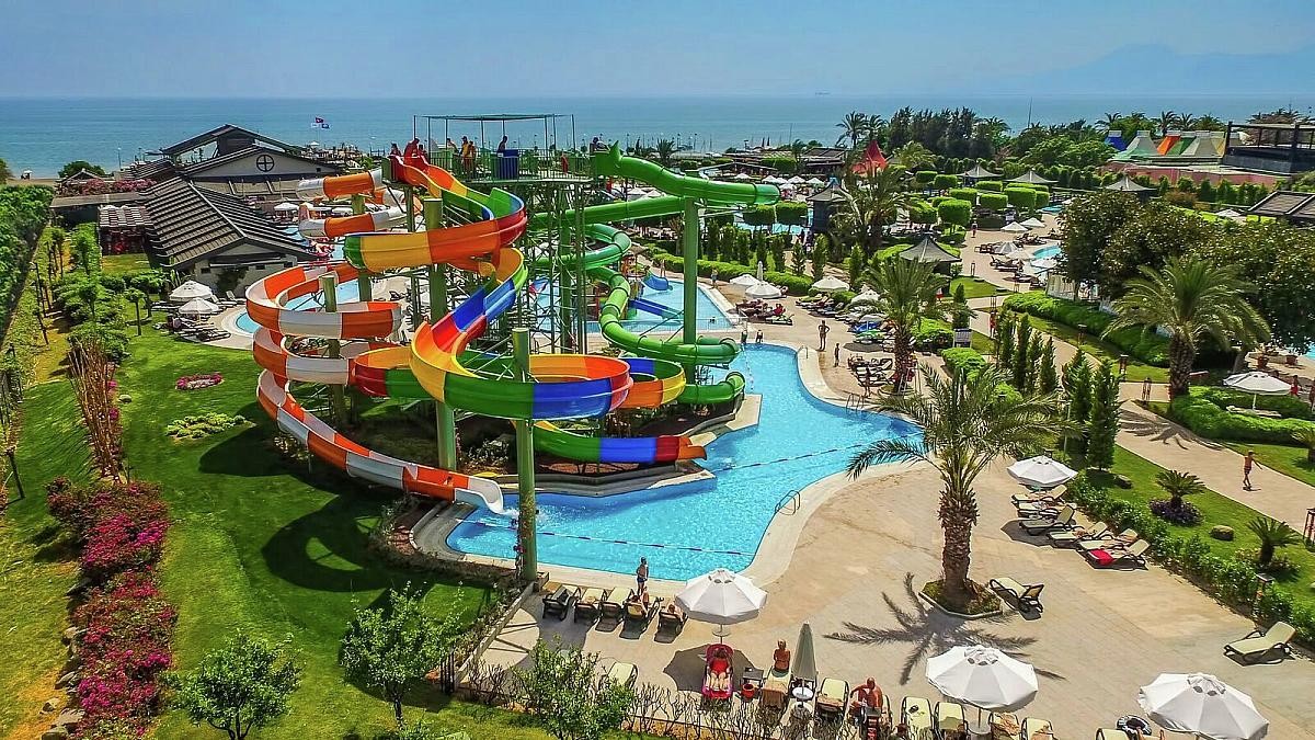Aquapark v hoteli Limak Lara Deluxe