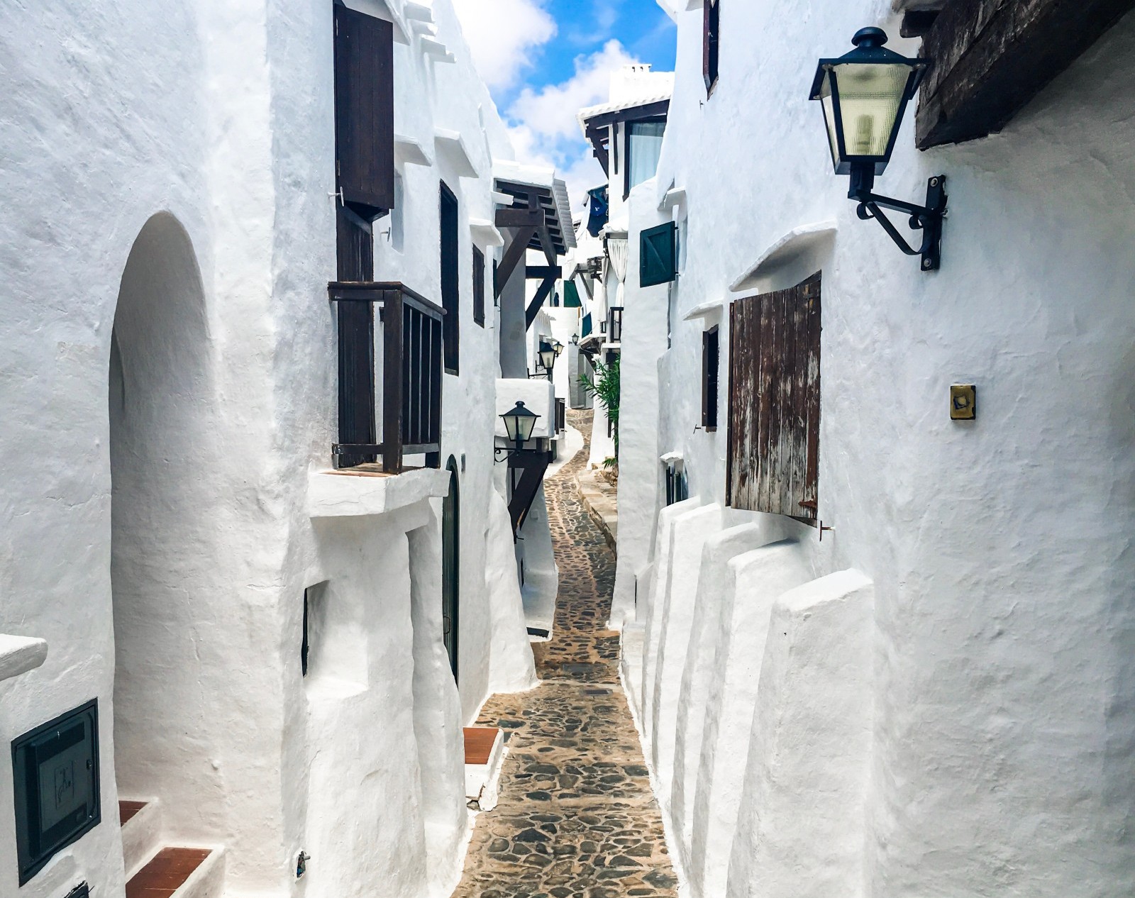 Biele uličky Binibecy