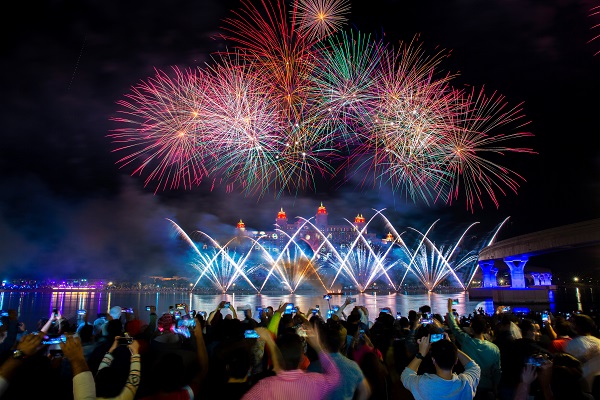 1. Veľkolepé ohňostroje v Dubaji: miesta s najkrajším výhľadom