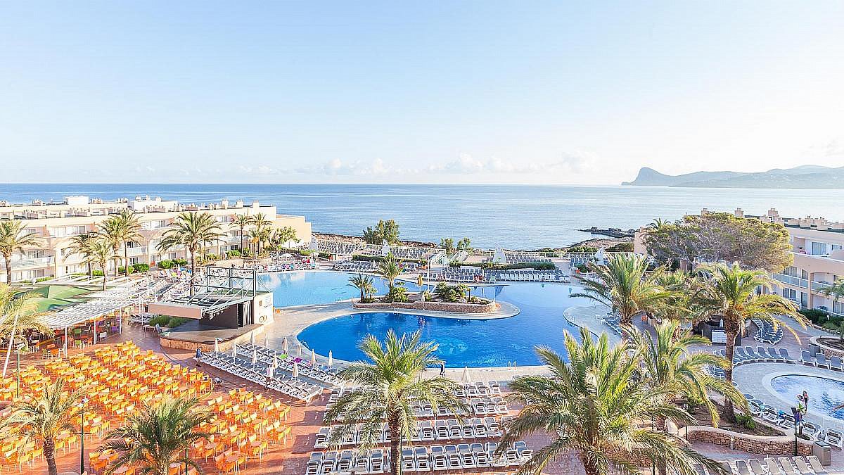 Sirenis Seaview Country Club