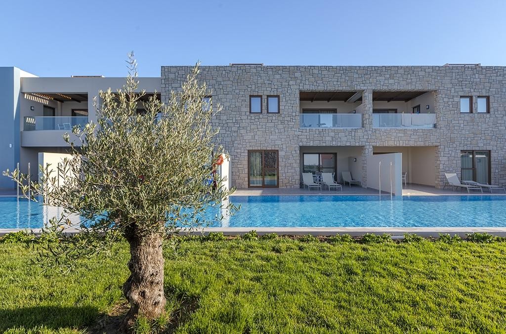 Modrá lagúna Village, bazén