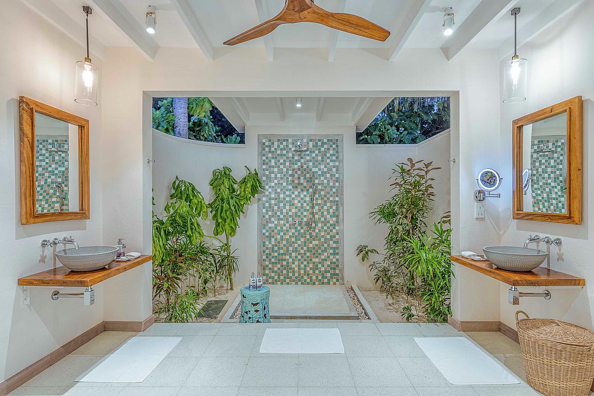 Oblu v Helengeli, kúpeľňa