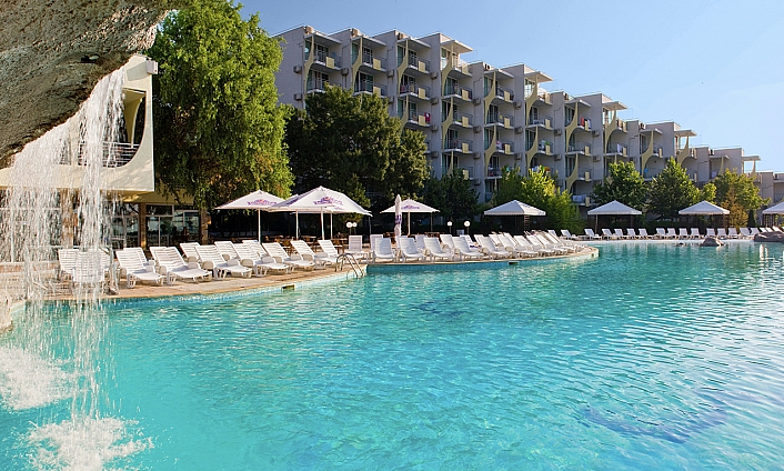 Laguna Beach/Laguna Mare/Sandy Beach ***(****)